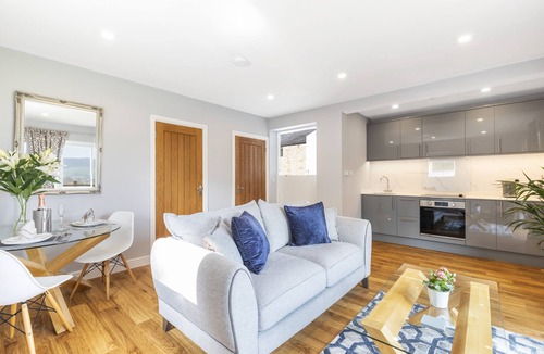 Carleton Cottage | Luxury Couples Cottage with Hot tub