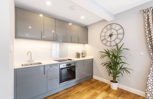 Carleton Cottage | Luxury Couples Cottage with Hot tub