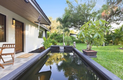 Fort Myers House | Luxury couples hideaway