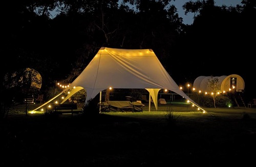 Putnam Hall Cabin | Luxury Covered Wagon, Rooterville Animal Sanctuary