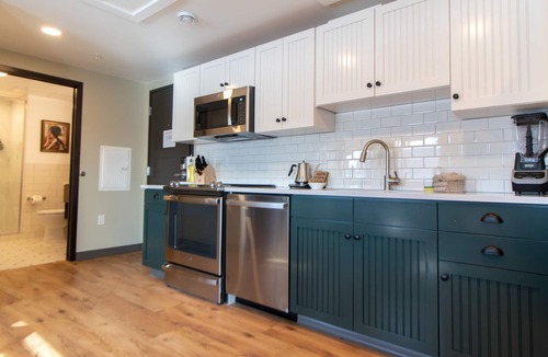 Duluth Apartment | Luxury Craft District Suites | Unit 202