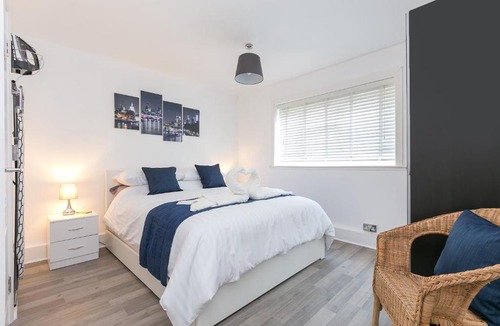 Broad Green Apartment | Luxury Croydon Apartment