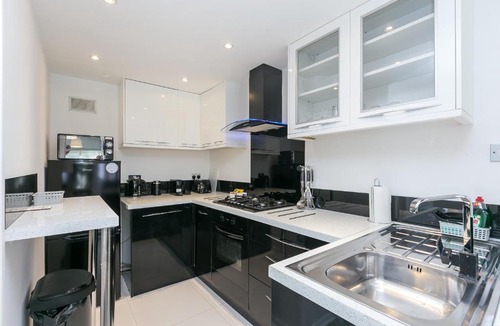 Broad Green Apartment | Luxury Croydon Apartment