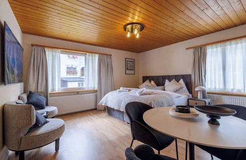 Davos Apartment | Luxury Davos Studio, Central, Near to Lifts