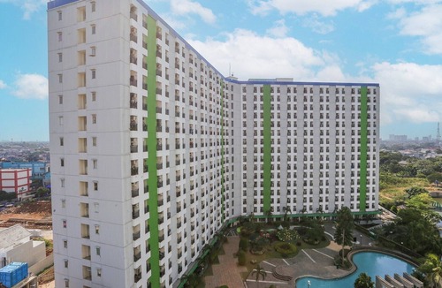 South Tangerang House | Luxury Deluxe DBL Retreat W/Free WiFi and Parking