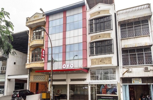 Medan House | Luxury Deluxe DBL Retreat W/Free WiFi and Parking