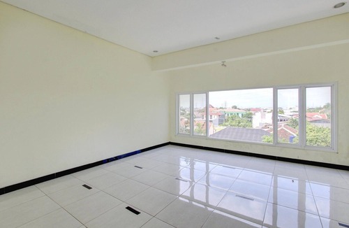 Laweyan House | Luxury Deluxe DBL Retreat W/Free WiFi and Parking
