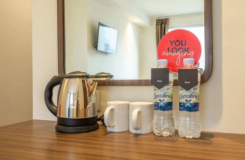 Astana Anyar House | Luxury Deluxe Double Retreat with Free WiFi