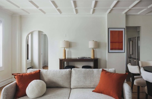 Near North Side Apartment | Luxury Designer Apartment 1202|Gold Coast/Old Town