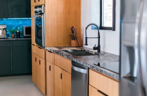 Lakeway House | Luxury Designer Home Close to Marina