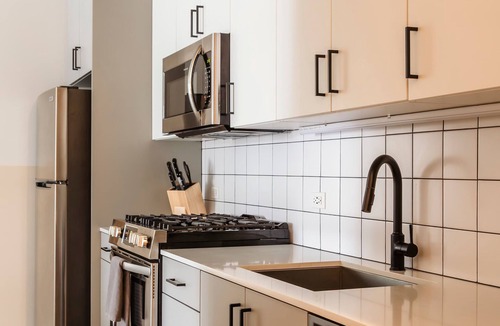 Near North Side Apartment | Luxury Designer Loft 202 | River North