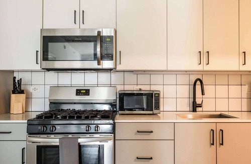 Near North Side Apartment | Luxury Designer Loft 302 | River North