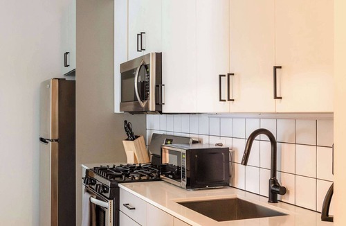 Near North Side Apartment | Luxury Designer Loft 302 | River North