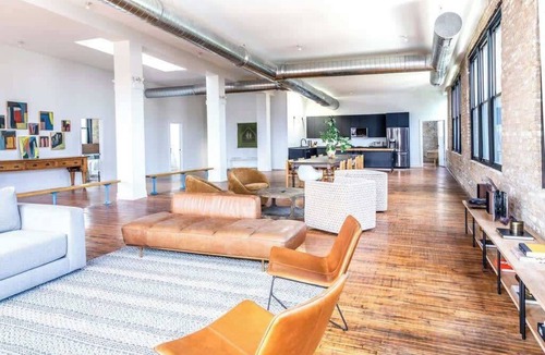 Wicker Park Apartment | Luxury Designer Penthouse Loft | Sleeps 20