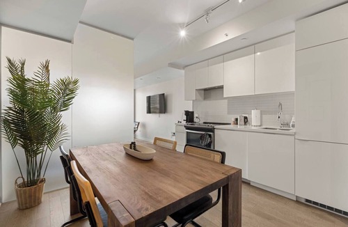 St. Lawrence Condo | Luxury Designer Studio | Prime Location