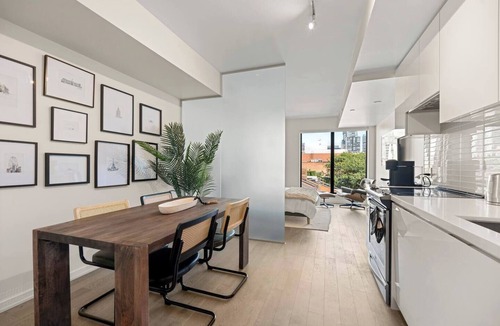 St. Lawrence Condo | Luxury Designer Studio | Prime Location