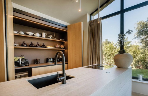 Frata Villa | Luxury Designer Villa for 6 with Heated Pool