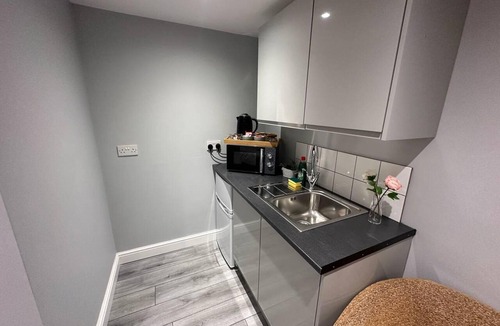 Luton Apartment | Luxury Detached Studio Apartment in Luton