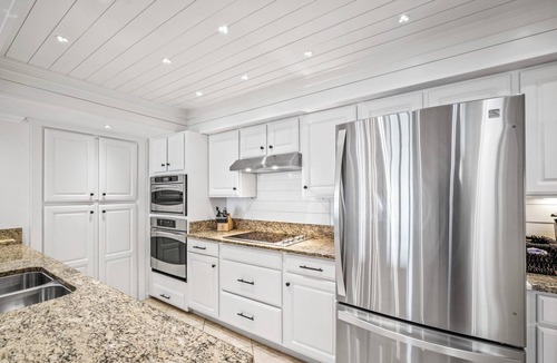 Ormond-by-the-Sea Condo | Luxury direct oceanfront 3/3 corner penthouse with heated pool and garage parking