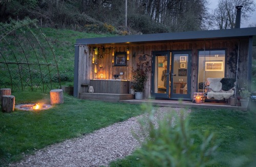 Mitcheldean Cabin | Luxury, Dog Friendly Spa Cabin