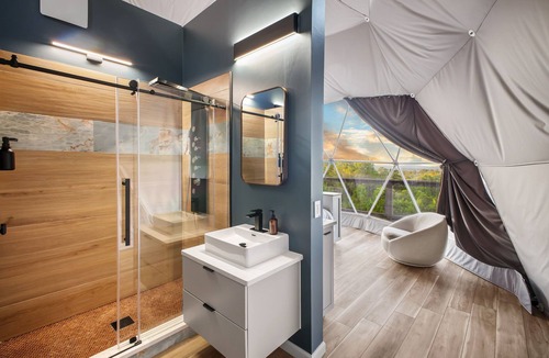 Spring Branch Resort | Luxury Dome - Spa Shower - Panoramic Views