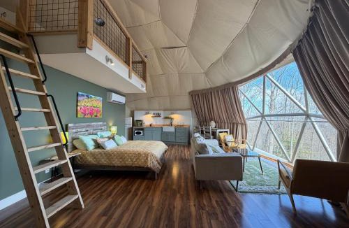 Hays Villa | Luxury dome with hot tub a romantic getaway