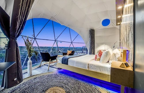 Lago Vista Cabin | Luxury Dome with Hot Tub for Glamping near Austin