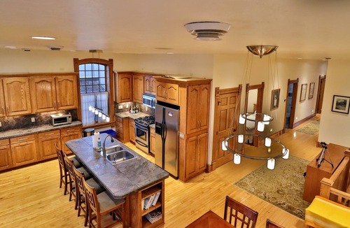 Kewaunee Apartment | Luxury Door Peninsula Loft Apartment - 30 Mins from Lambeau Field