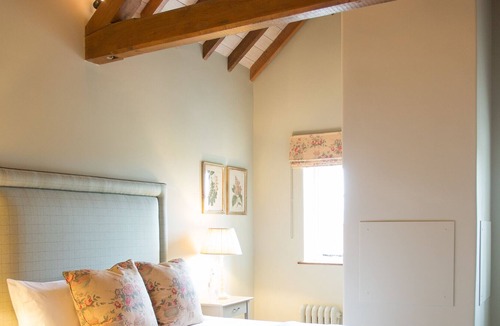 Edington Bed & Breakfast | Luxury Double Ensuite Priory at The Three Daggers