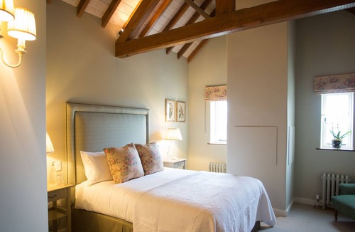 Edington Bed & Breakfast | Luxury Double Ensuite Priory at The Three Daggers
