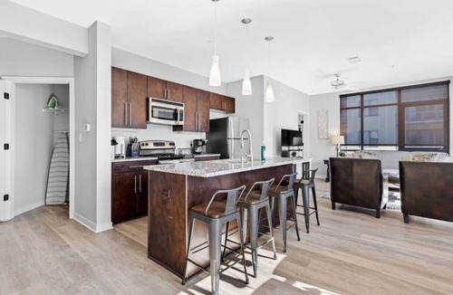 Rolling Mill Hill Condo | Luxury Downtown 2 bed 2 bath corner unit- #304