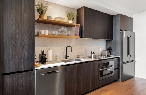 Rainey Street Historic District Condo | Luxury Downtown Austin Condo Near Rainey Street