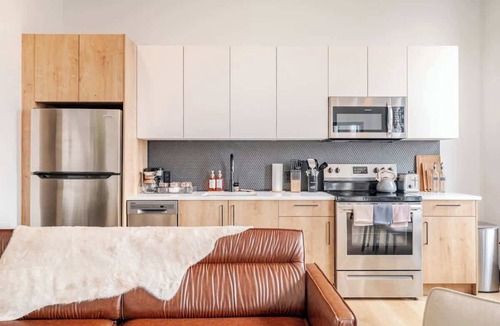 Central City Apartment | Luxury. Downtown. City Views. Walk Anywhere. Rooftop Access.