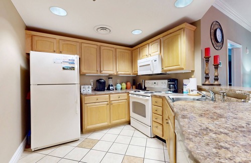 Gatlinburg Condo | Luxury downtown condo w/free attraction tickets, jetted tub, & fireplace