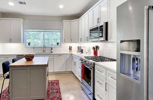 Elmhurst Heights House | Luxury Downtown Condo - Upstairs Firepit! In The Hot Middle of All The Action!