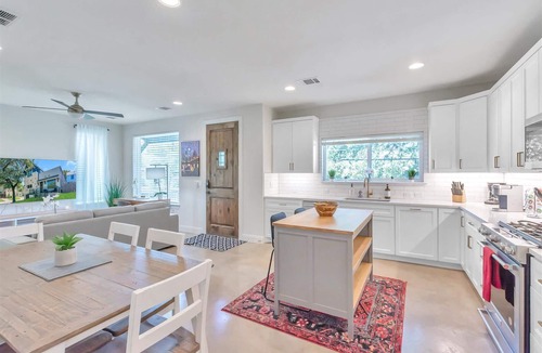 Elmhurst Heights House | Luxury Downtown Condo - Upstairs Firepit! In The Hot Middle of All The Action!
