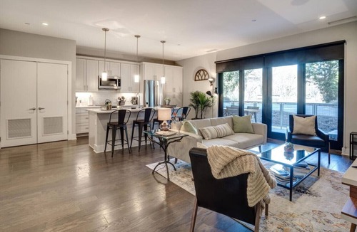 East End - Valley Street Condo | Luxury Downtown Condo City Center