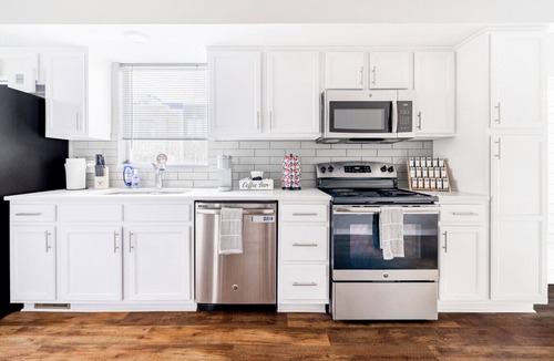 Downtown Cleveland House | Luxury Downtown Townhome w/Private Garage Unit 11