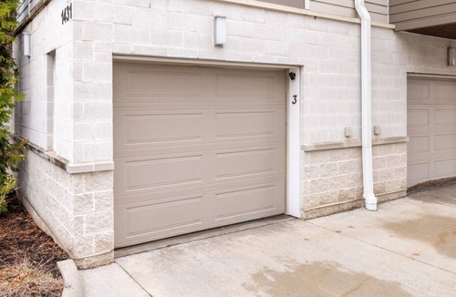 Downtown Cleveland House | Luxury Downtown Townhome w/Private Garage Unit 11