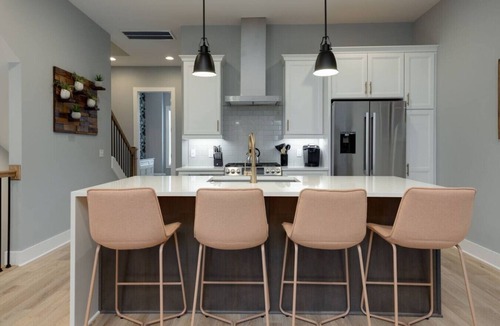 Nashville Villa | Luxury Downtown Townhome - Elevated Skyline Views