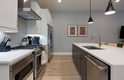 Nashville Villa | Luxury Downtown Townhome - Elevated Skyline Views