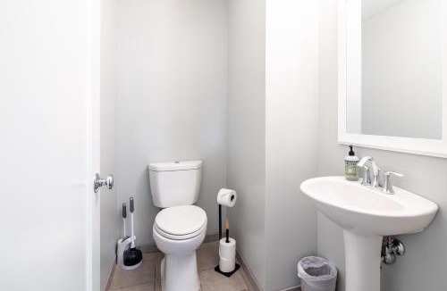 Downtown Cleveland Villa | Luxury Downtown Townhome Unit 14