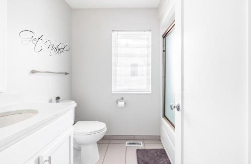 Downtown Cleveland Villa | Luxury Downtown Townhome Private Garage Unit 9