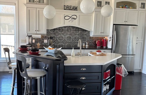 Wyoming House | Luxury Dream Home – Beaches, Golf, Parks, Trails – Perfect for Families