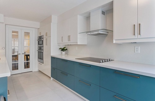 Toronto Entertainment District Apartment | Luxury DT Escape 3Bed2Bath! Pool |Gym |Parking