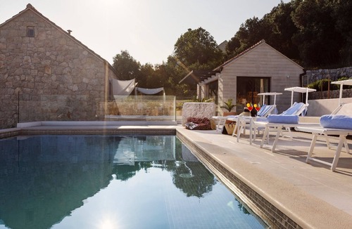 Orasac Villa | Luxury Dubrovnik Villa | Villa Stone Pearl | 4 Bedrooms | Private Pool