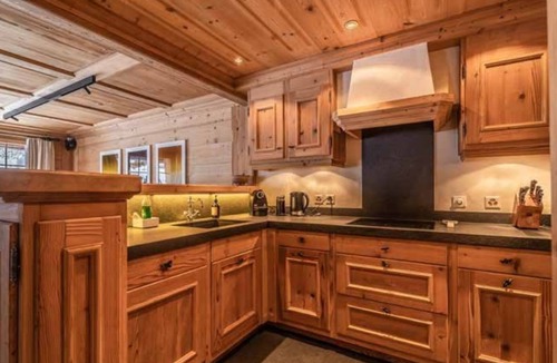 Zweisimmen Nr Gstaad Ski Chalet | Luxury Duplex Elegance in Wispile