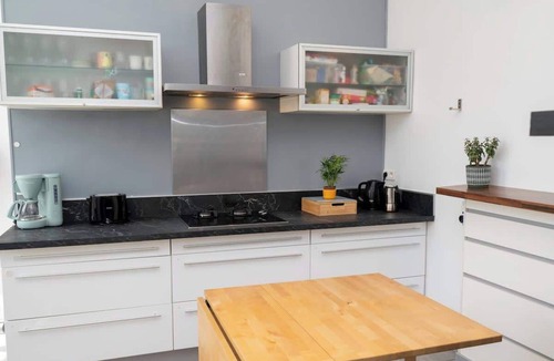 Aire-sur-la-Lys Apartment | Luxury Duplex for 8 Guests with Spa and Garden