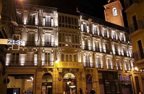 Old Town Apartment | Luxury duplex in the Town Hall Square.