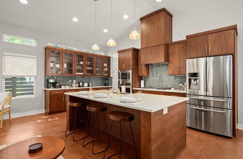 Holly Villa | Luxury East Austin at its Finest!